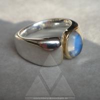 Ceylonmondstein, glassbody blue, Silber, Gold